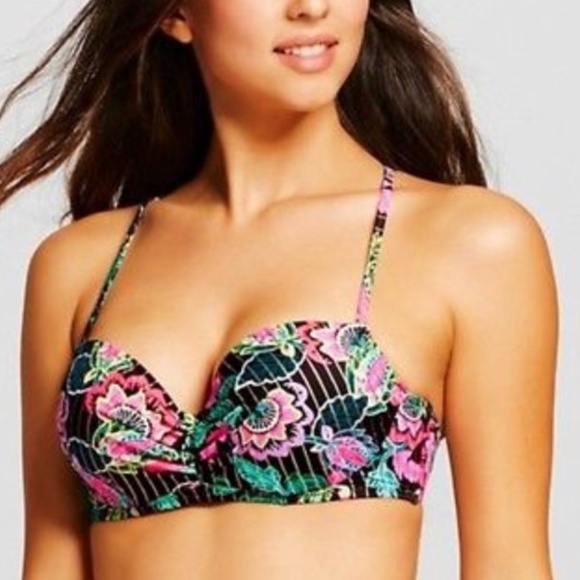 Shade & Shore Other - Floral Macrame Racerback Bikini Top